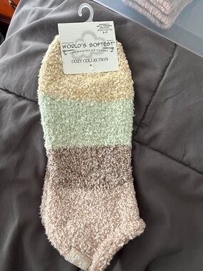 World's Softest Cozy Collection Striped Fuzzy Socks - Pastel Neutrals